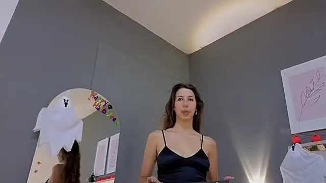 jolie lov online show from 2, 10, 2025