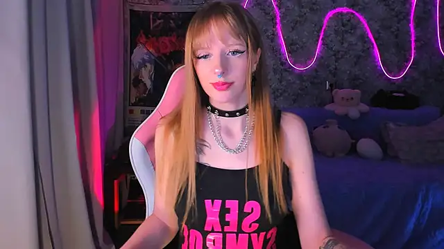 Snapshot of Inma_Lewdness chatting on 6, 2, 2025 Inma Lewdness online show from 6, 2, 2025