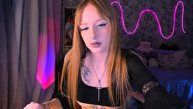 Snapshot of Inma_Lewdness chatting on 20, 2, 2025 Inma Lewdness online show from 20, 2, 2025