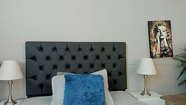 Robin Rief online show from 1, 10, 2025