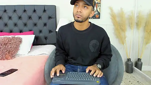 Robin Rief online show from 11, 3, 2025