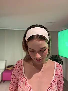 NicoleCut online show from 4, 4, 2026