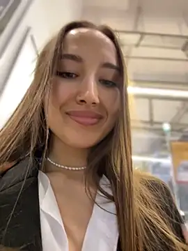 VelvetVixenI online show from 19, 4, 2026