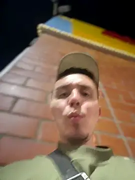 Snapshot of adam-rivera chatting on 21, 12, 2025 adam-rivera online show from 21, 12, 2025