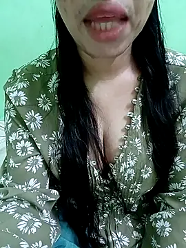 Snapshot of Haniya-143 chatting on 28, 4, 2026 Haniya-143 online show from 28, 4, 2026