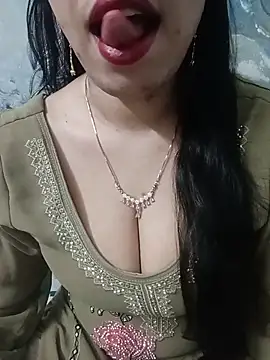 Snapshot of Haniya-143 chatting on 13, 6, 2026 Haniya-143 online show from 13, 6, 2026