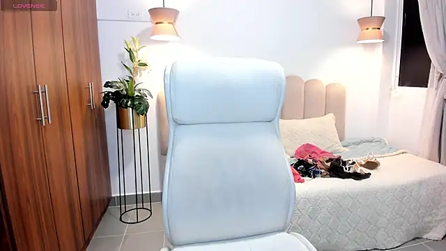 kiim sweett online show from 15, 1, 2025