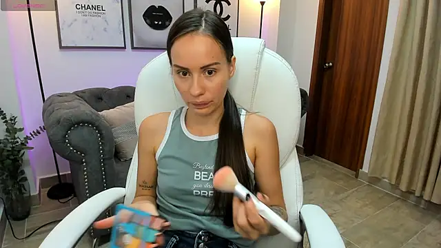 kiim sweett online show from 3, 3, 2025
