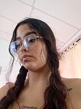 Ariana Pierce online show from 12, 6, 2026