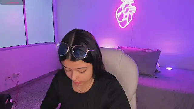 Ariana Pierce online show from 15, 11, 2025