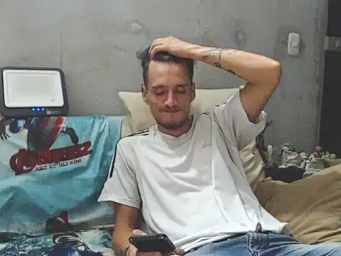 roystonee10 online show from 22, 1, 2025