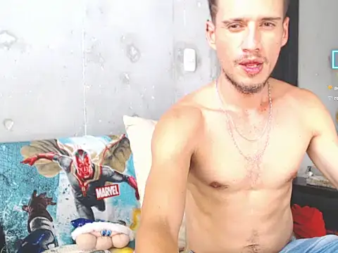 roystonee10 online show from 3, 1, 2025