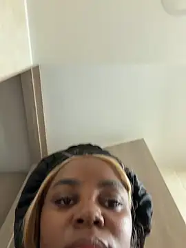 mia-brit online show from 9, 10, 2025