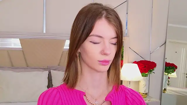 Snapshot of MeganMour chatting on 25, 11, 2025 MeganMour online show from 25, 11, 2025