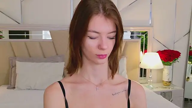 Snapshot of MeganMour chatting on 23, 11, 2025 MeganMour online show from 23, 11, 2025