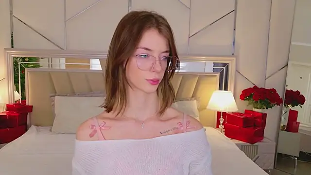 MeganMour online show from 22, 12, 2025