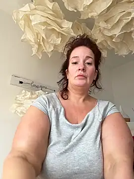 Engel mia online show from 10, 5, 2026