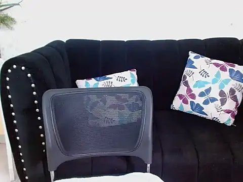 Snapshot of ximena_bunny chatting on 4, 2, 2025 ximena bunny online show from 4, 2, 2025