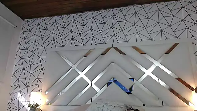 KYOO LENOXX online show from 3, 3, 2025