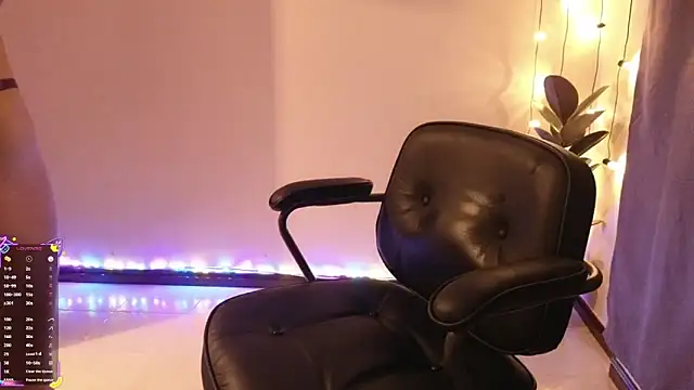 Lia madame online show from 2, 12, 2025