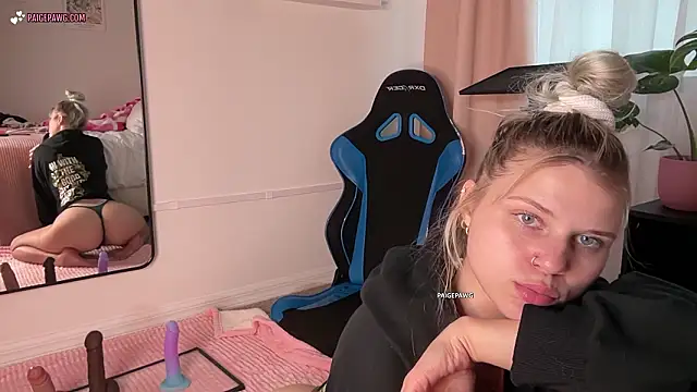 PaigePawg online show from 22, 2, 2026