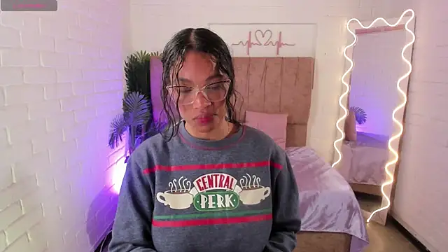 Snapshot of penelope_tay1 chatting on 7, 11, 2025 penelope tay1 online show from 7, 11, 2025