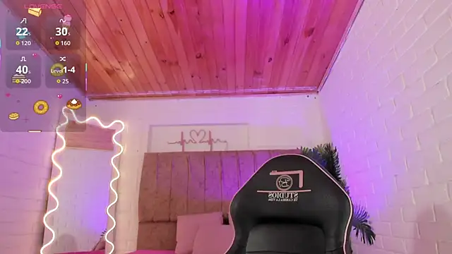 Snapshot of penelope_tay1 chatting on 20, 10, 2025 penelope tay1 online show from 20, 10, 2025