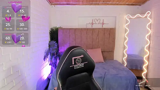 Snapshot of penelope_tay1 chatting on 15, 11, 2025 penelope tay1 online show from 15, 11, 2025