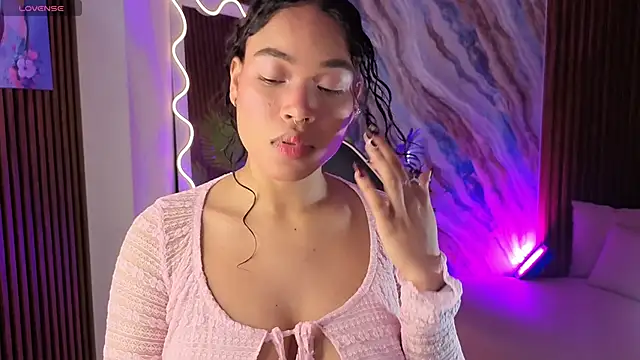 penelope tay1 online show from 6, 5, 2026