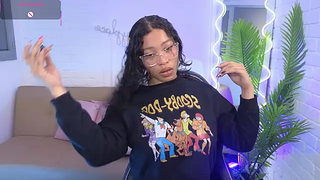 Snapshot of penelope_tay1 chatting on 9, 10, 2025 penelope tay1 online show from 9, 10, 2025