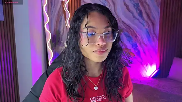 penelope tay1 online show from 17, 6, 2026