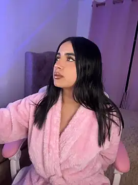 Snapshot of Emily-14 chatting on 7, 11, 2025 Emily-14 online show from 7, 11, 2025