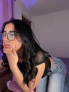 Snapshot of Emily-14 chatting on 2, 2, 2026 Emily-14 online show from 2, 2, 2026