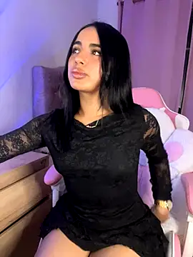 Snapshot of Emily-14 chatting on 1, 12, 2025 Emily-14 online show from 1, 12, 2025