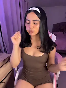 Emily-14 online show from 17, 6, 2026