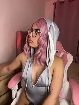 Snapshot of Emily-14 chatting on 9, 11, 2025 Emily-14 online show from 9, 11, 2025