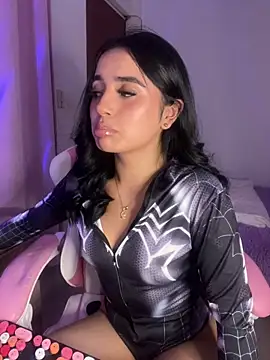 Snapshot of Emily-14 chatting on 4, 2, 2026 Emily-14 online show from 4, 2, 2026