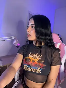 Snapshot of Emily-14 chatting on 24, 9, 2025 Emily-14 online show from 24, 9, 2025