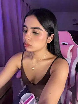 Emily-14 online show from 18, 7, 2026