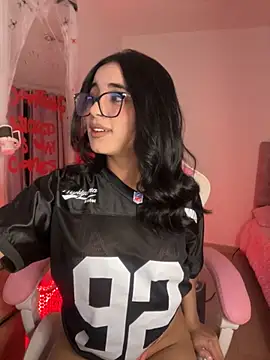 Snapshot of Emily-14 chatting on 23, 10, 2025 Emily-14 online show from 23, 10, 2025