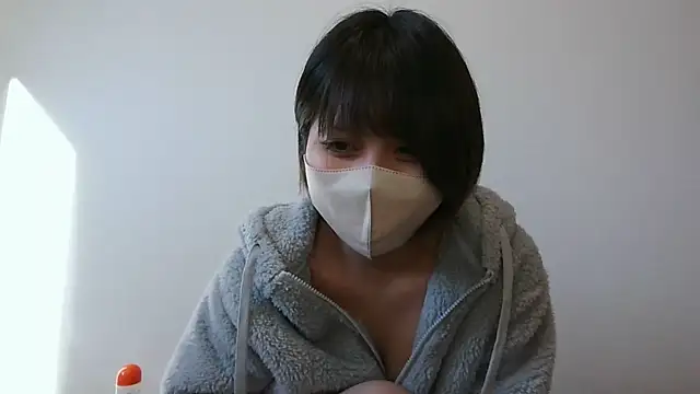 Snapshot of -anzu-o chatting on 11, 1, 2025 -anzu-o online show from 11, 1, 2025