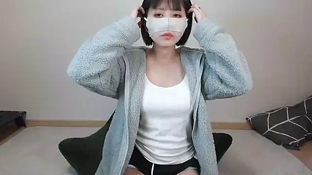 Snapshot of -anzu-o chatting on 27, 1, 2025 -anzu-o online show from 27, 1, 2025