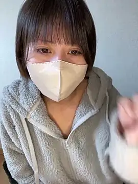 Snapshot of -anzu-o chatting on 8, 1, 2025 -anzu-o online show from 8, 1, 2025