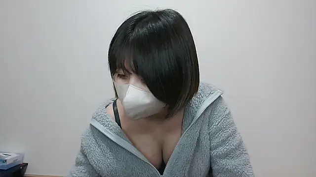 Snapshot of -anzu-o chatting on 13, 1, 2025 -anzu-o online show from 13, 1, 2025