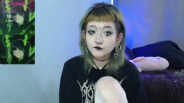 Snapshot of Milten-Trish chatting on 11, 5, 2026 Milten-Trish online show from 11, 5, 2026