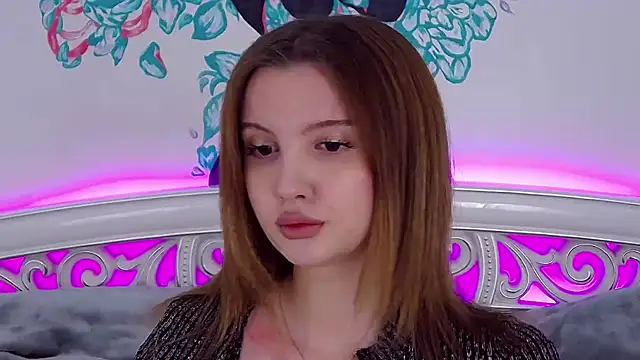 Snapshot of EvansMilana chatting on 14, 3, 2025 EvansMilana online show from 14, 3, 2025