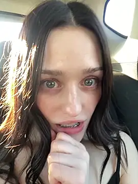 Mia Mia M online show from 21, 4, 2026