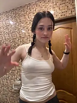 Mia Mia M online show from 25, 3, 2026