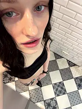 Mia Mia M online show from 24, 7, 2026