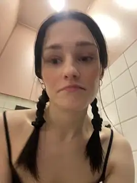 Snapshot of Mia_Mia_M chatting on 15, 5, 2026 Mia Mia M online show from 15, 5, 2026